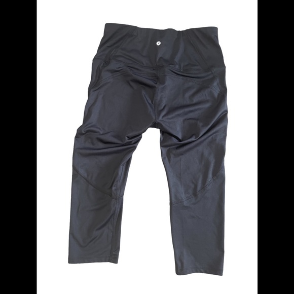 Layers Womens Leggings Sz Small Qwick Dry Capri Cropped Workout Bottoms - Picture 5 of 5